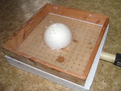 https://www.techmonkeybusiness.com/images/Misc/Vacuum_Forming5-Vacuum_Applied.jpg